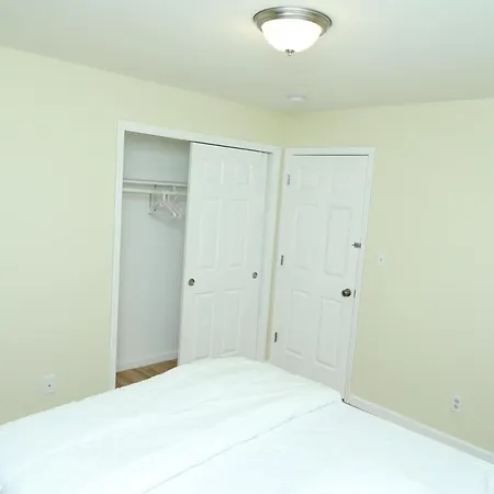 Spacious 3 Bedroom, 15 Min To Ewr Airport And Parks Newark Exterior photo