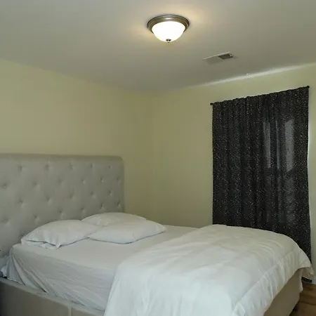 Spacious 3 Bedroom, 15 Min To Ewr Airport And Parks Newark Exterior photo