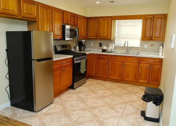 Spacious 3 Bedroom, 15 Min To Ewr Airport And Parks