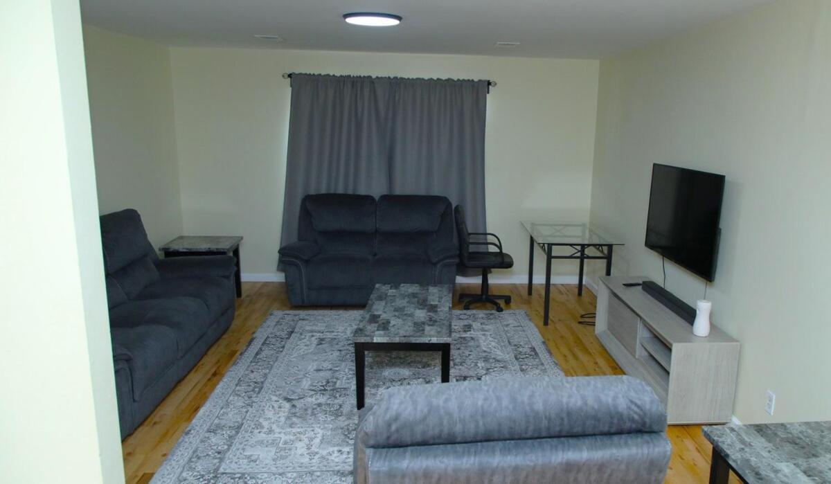 Spacious 3 Bedroom, 15 Min To Ewr Airport And Parks * Newark